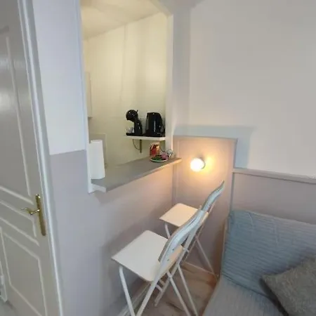 Centre Equipe Wifi, 7minutes A Pieds Gare Avec Rer B , Orlyval * Antony