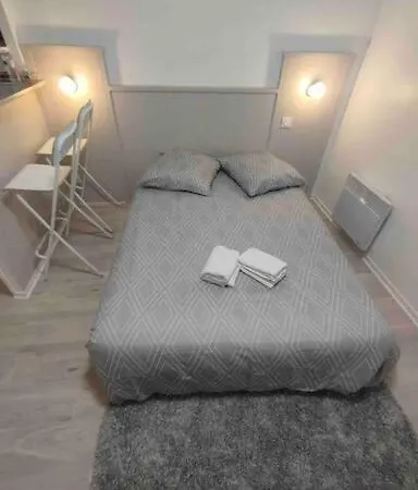 Centre Equipe Wifi, 7minutes A Pieds Gare Avec Rer B , Orlyval Apartment