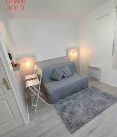 Centre Equipe Wifi, 7minutes A Pieds Gare Avec Rer B , Orlyval