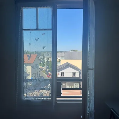 Apartament Lumineux Avec Wifi Gratuit Centre Antony, Acces Rapide Paris & Orly